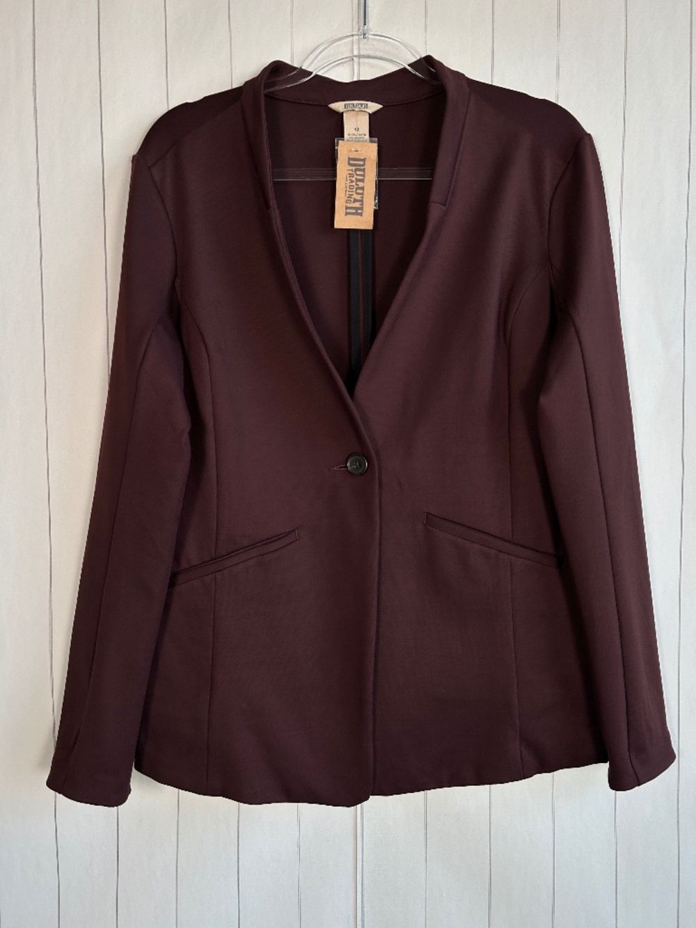 Duluth Trading women size 12 Ponte Pro Blazer burgundy stretch one button NEW